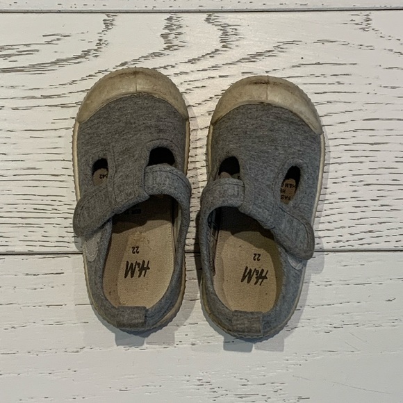 HM sneakers - size 22 - Picture 2 of 2